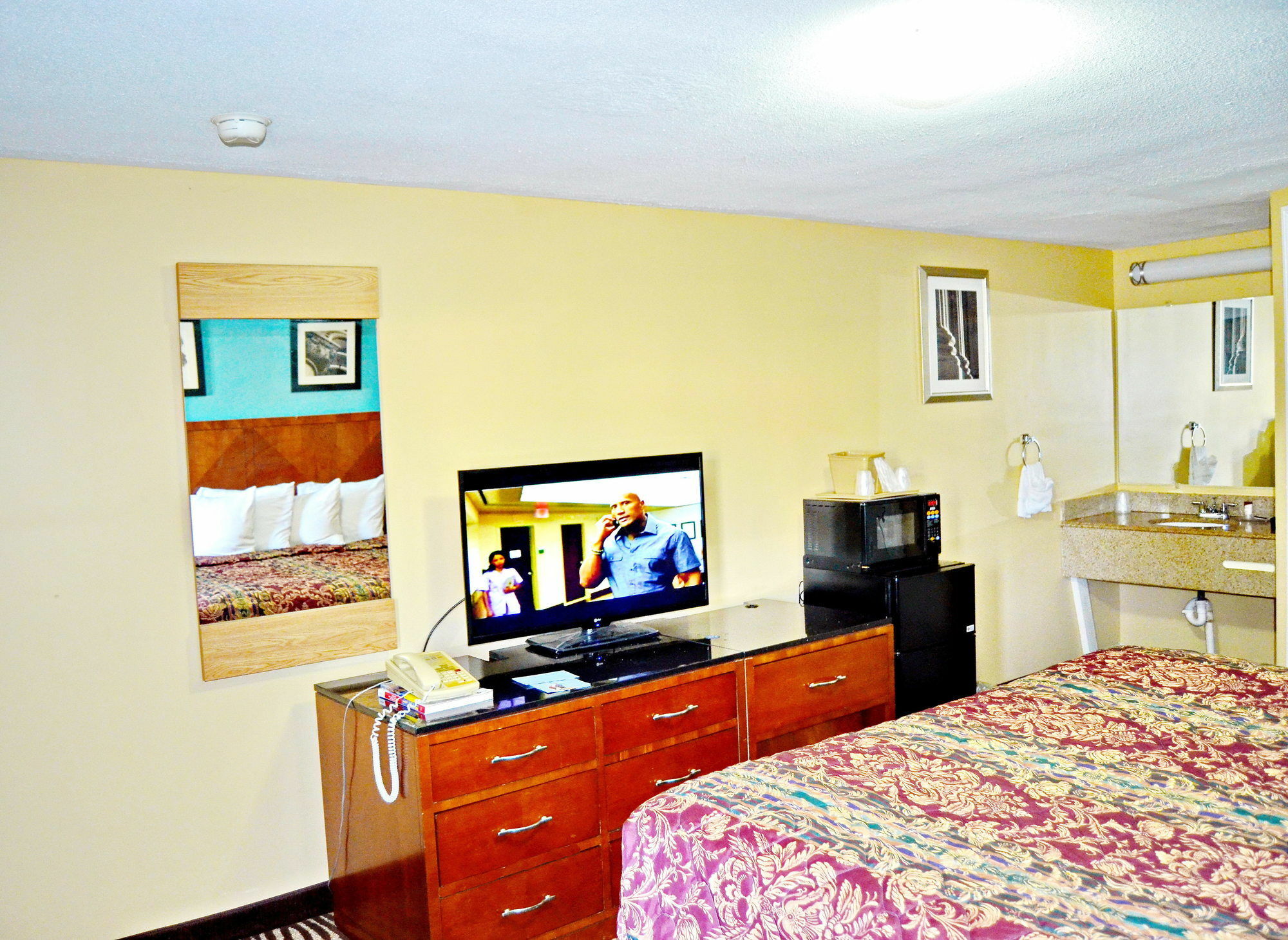 Flagship Inn & Suites Groton Ngoại thất bức ảnh