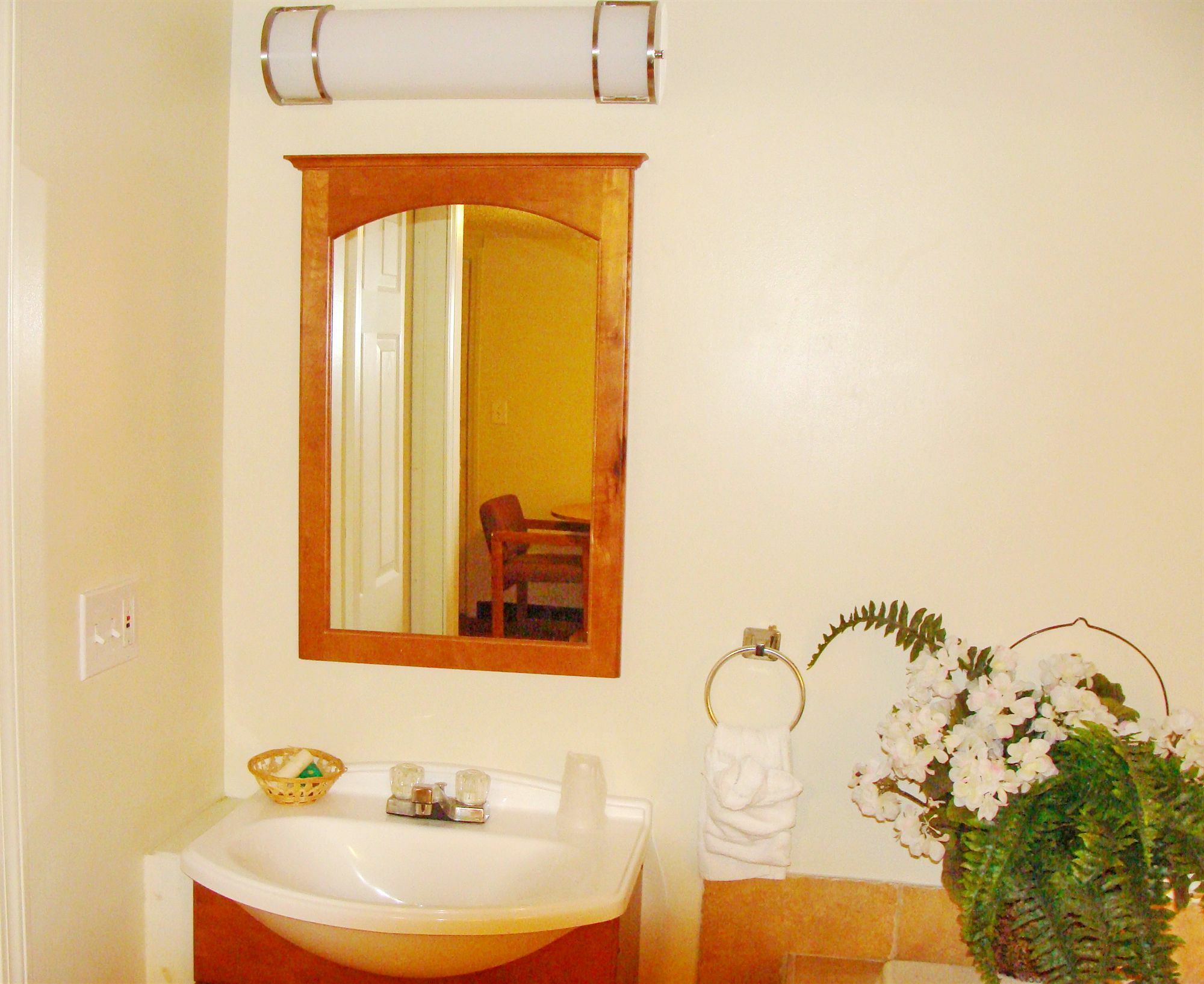 Flagship Inn & Suites Groton Ngoại thất bức ảnh